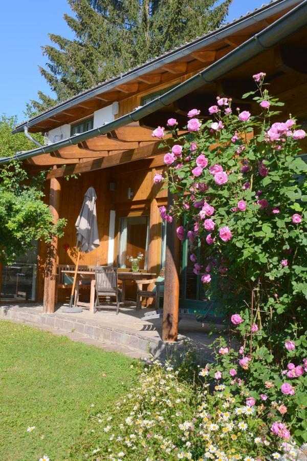Petra Maria Soelle - Ferienhaus Sehr Privat プレッセッガー・ゼー エクステリア 写真